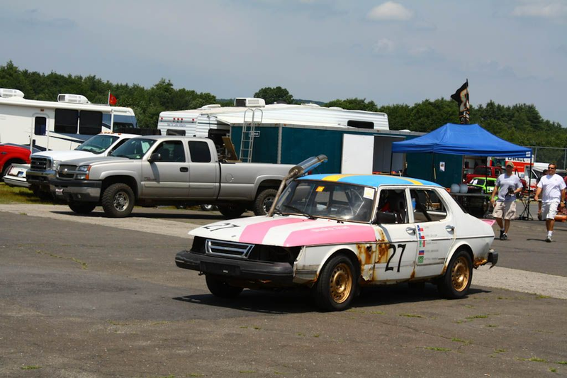 Illustration for article titled The 24 Hours Of LeMons New England 2009 Über Gallery, Part 2